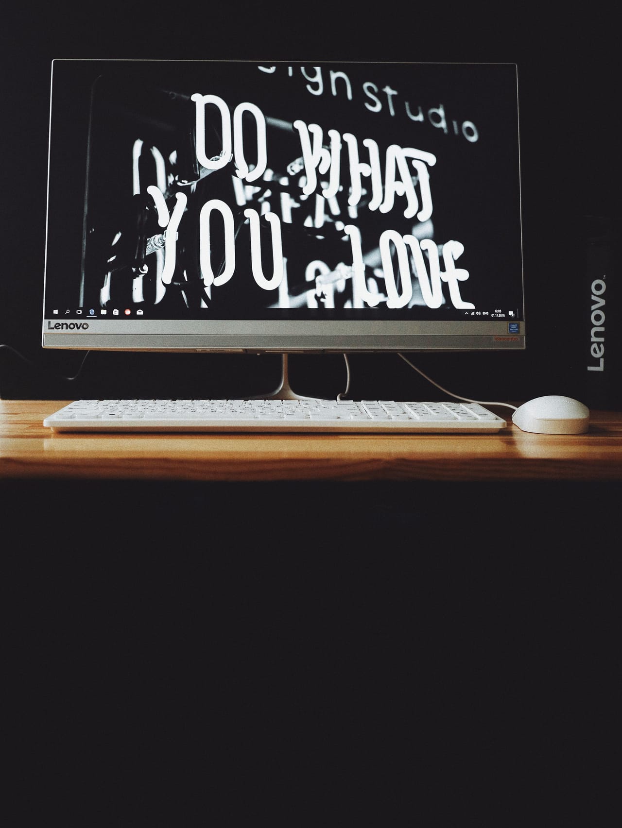 Workspace with motivational monitor
